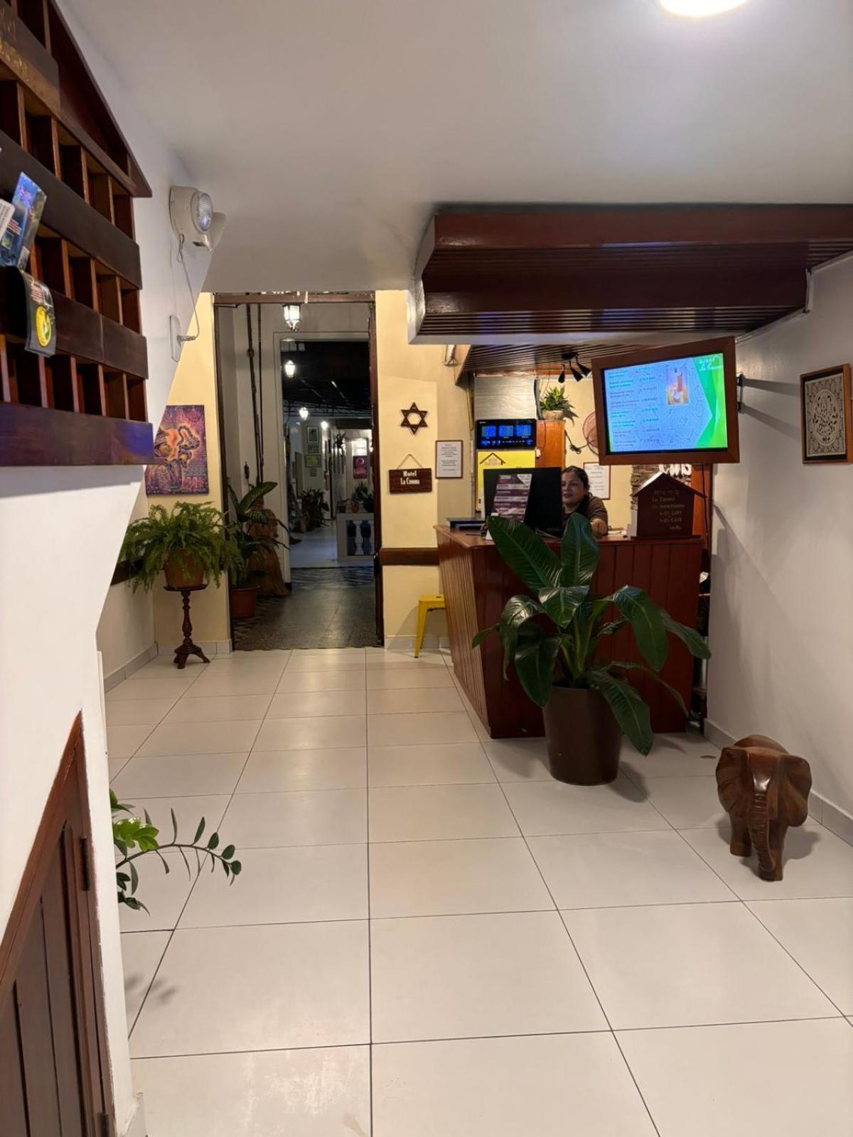 Hotel La Casona Икитос Экстерьер фото